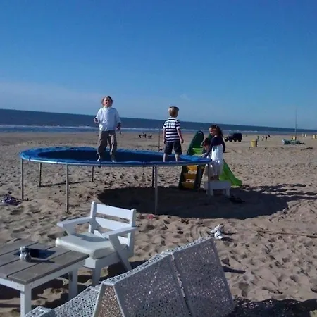 Fuer 4 Personen Ca 70 M In Aan Zee, Holland Suedholland